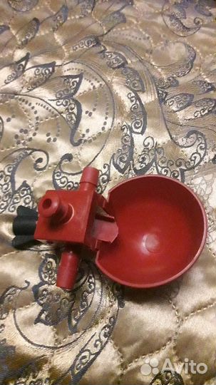 Поилки чашечные и автоматические