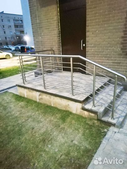 Перила для лестниц, ограждения
