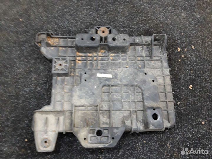 Площадка акамулятора Киа Рио 3