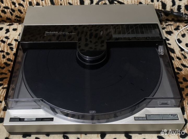 Проигрыватель винила Technics SL-7