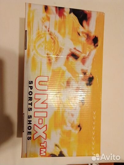 Кроссовки спортивные с шипами 46 р