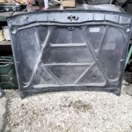 Капот от Тойота Корона 1988 г