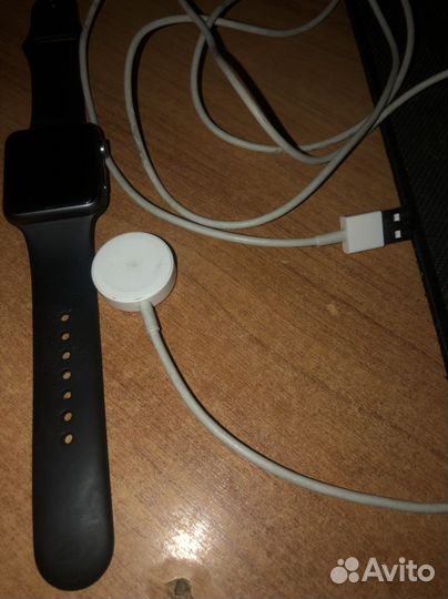 Продам часы Apple Watch Series 1