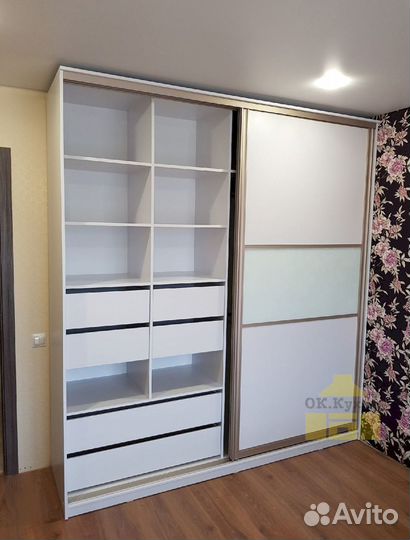 Шкаф с зеркалом