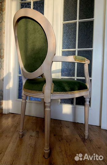 Кресло в гостиную