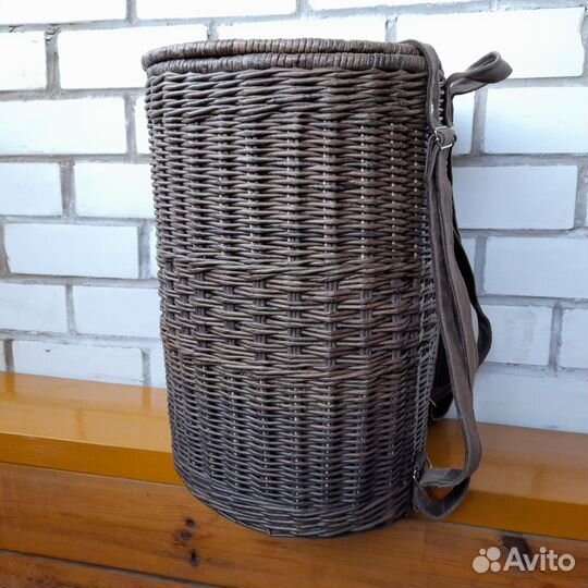 Большой плетёный рюкзак, грибной короб