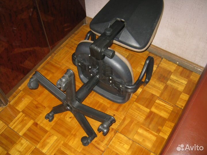 Компьютерное кресло