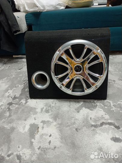 Активный сабвуфер