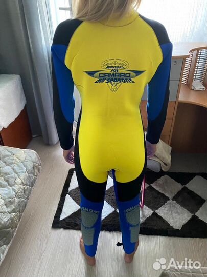 Костюм для подводного плавания