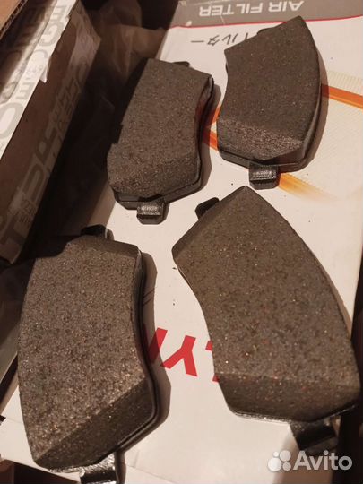 Тормозные колодки передние Renault