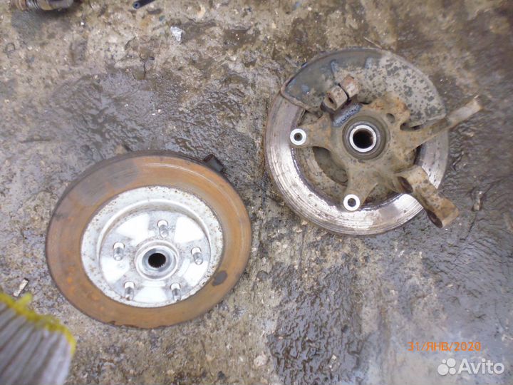 Чери индис 1.3 кулак передний