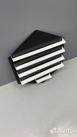 Полочки для лаков настенные