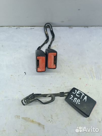 Ответная часть ремня безопасности Volkswagen Jetta