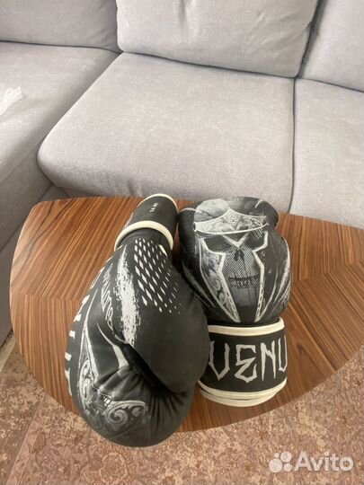 Боксерские перчатки Venum gldtr 4.0 серый 14 унций