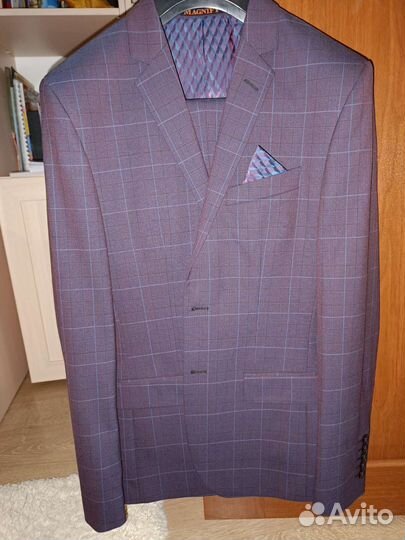 Парадный костюм