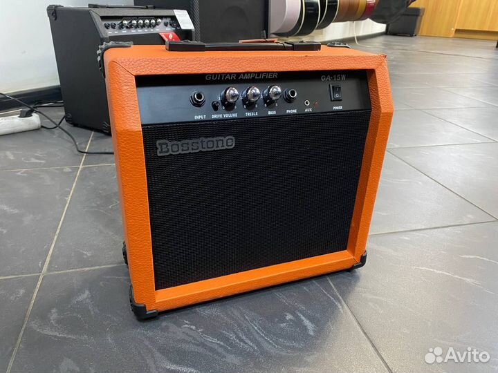 Bosstone GA-15W Orange — комбоусилитель