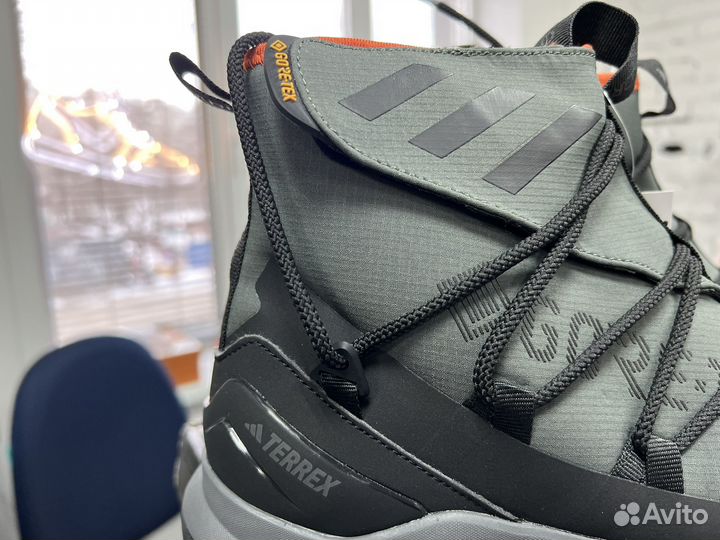 Кроссовки Adidas terrex зима