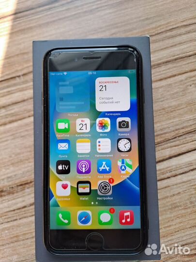 iPhone 8, 64 ГБ