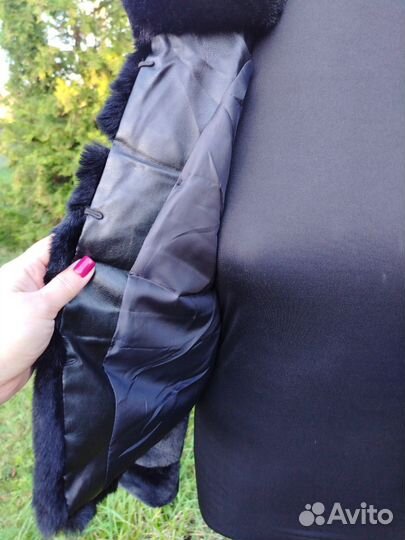 Искусственная шуба короткая черная