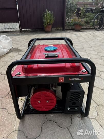 Бензиновый генератор