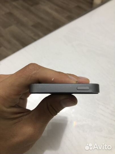 Телефон iPhone 5s