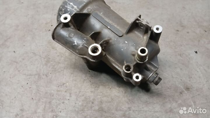 Часть блока топливного фильтра без крышки левая