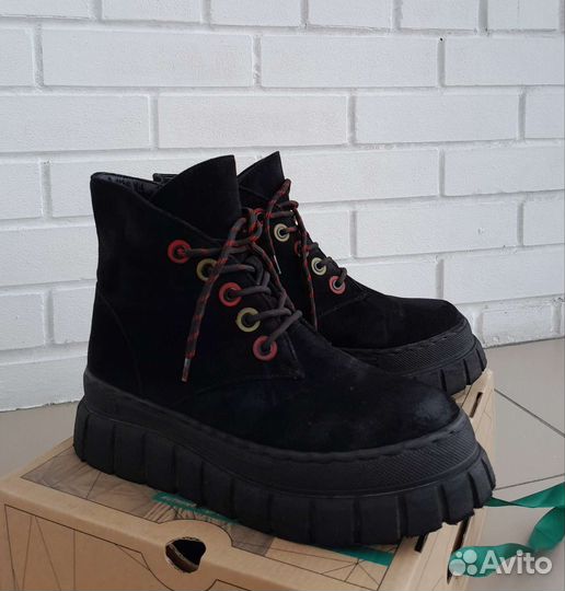 Ботинки демисезон на высокой подошве р38-38,5