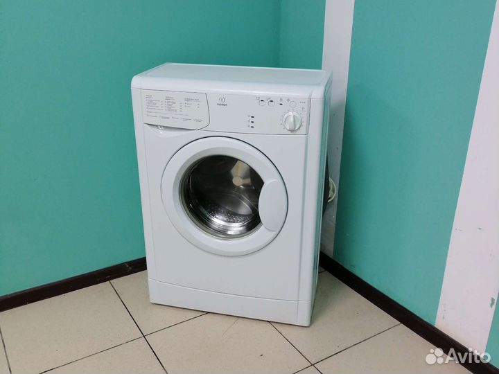Стиральная машина бу Indesit узкая