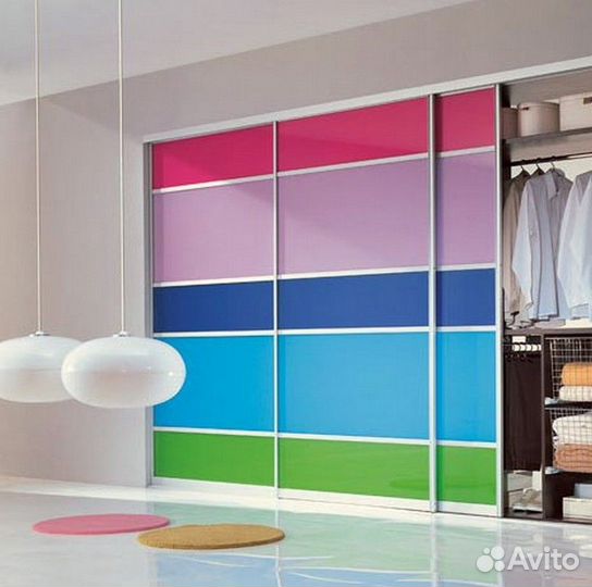 Наклейка пленки на стекла и зеркала