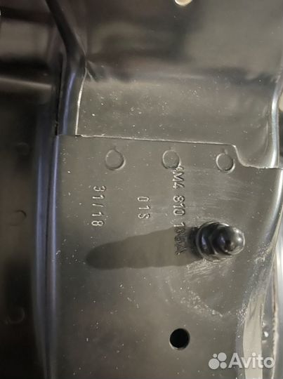 Внутренняя часть арки колеса porsche 9Y0809851Y