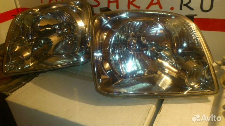 Фара митсубиси дион 97-2001г правая/левая