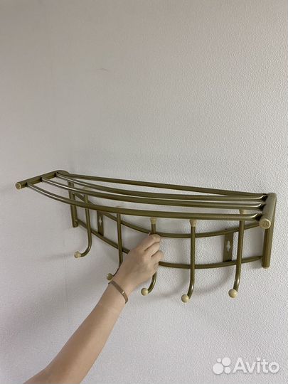 Вешалка настенная металлическая