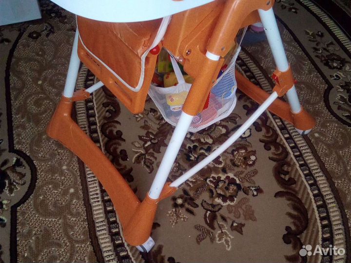 Стульчик для кормления