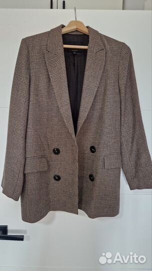 Образ - жакет, джинсы со стрелками и блузка с жабо