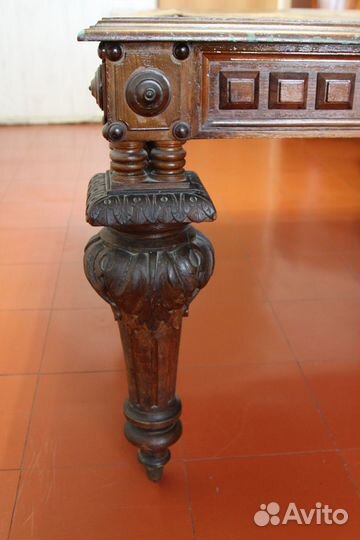 Стол антикварный старинный