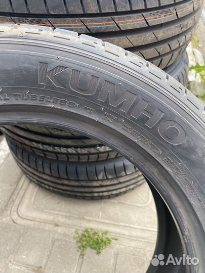 Kumho Ecsta PS71 215/55 R18 99V