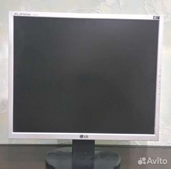 Монитор LG