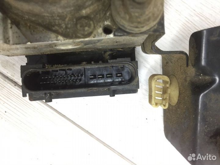 Блок ABS Renault Logan седан K7MF710 2006