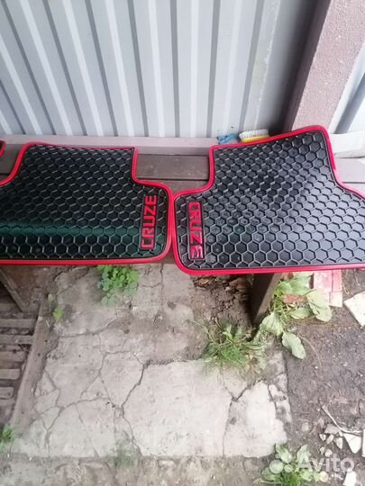 Автомобильные коврики резиновые