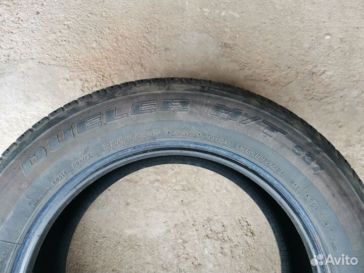 Bridgestone Dueler H/T 687 225/65 R17 101H