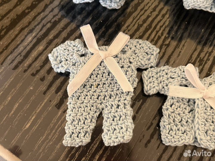 Вязанные кофточки и комбезики