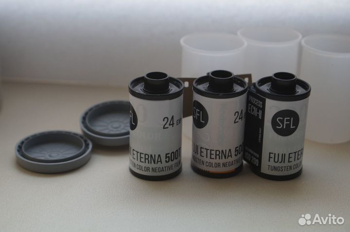 Фотопленка черно-белая и цветная