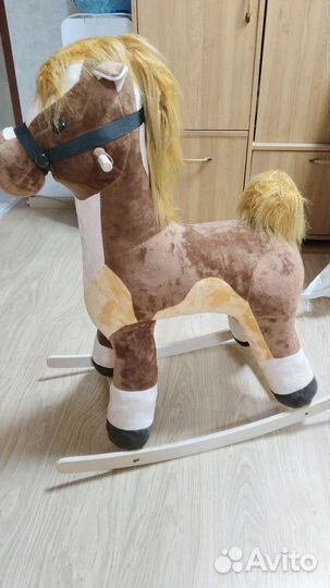 Детская качалка лошадь