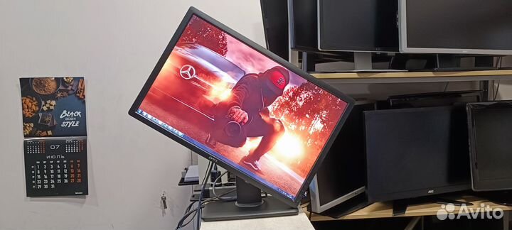 Монитор Dell 22