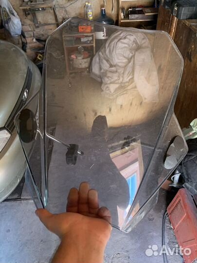 Ветровое стекло на мотоцикл