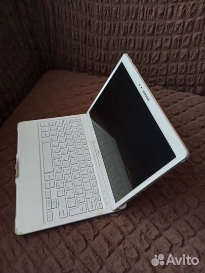 Samsung galaxy Tab S 10.5 с чехлом - клавиатурой