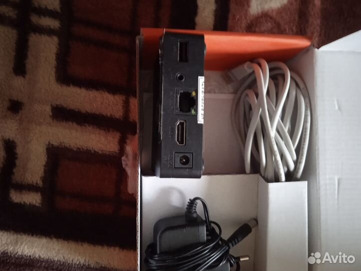 Телевизионная приставка switron-iptv-1500