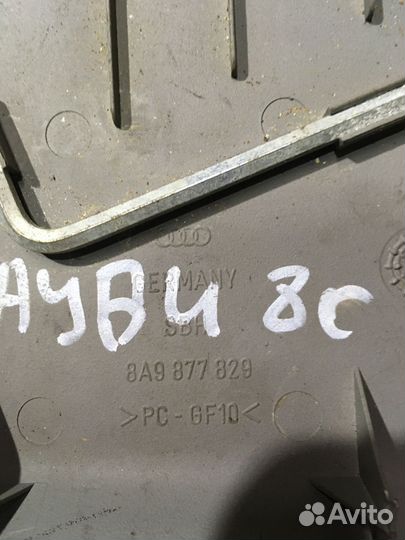 Плафон подсветки салона Ауди 80 B4