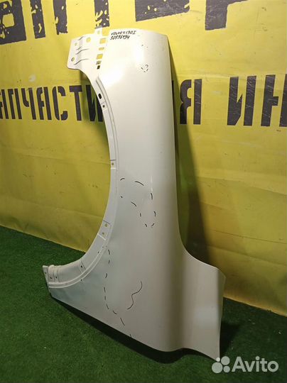Крыло переднее левое Volvo XC90 2002