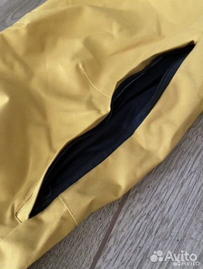 Горнолыжный комбинезон